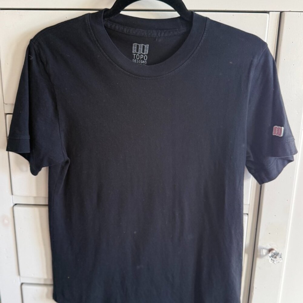 Black Topo T-shirt